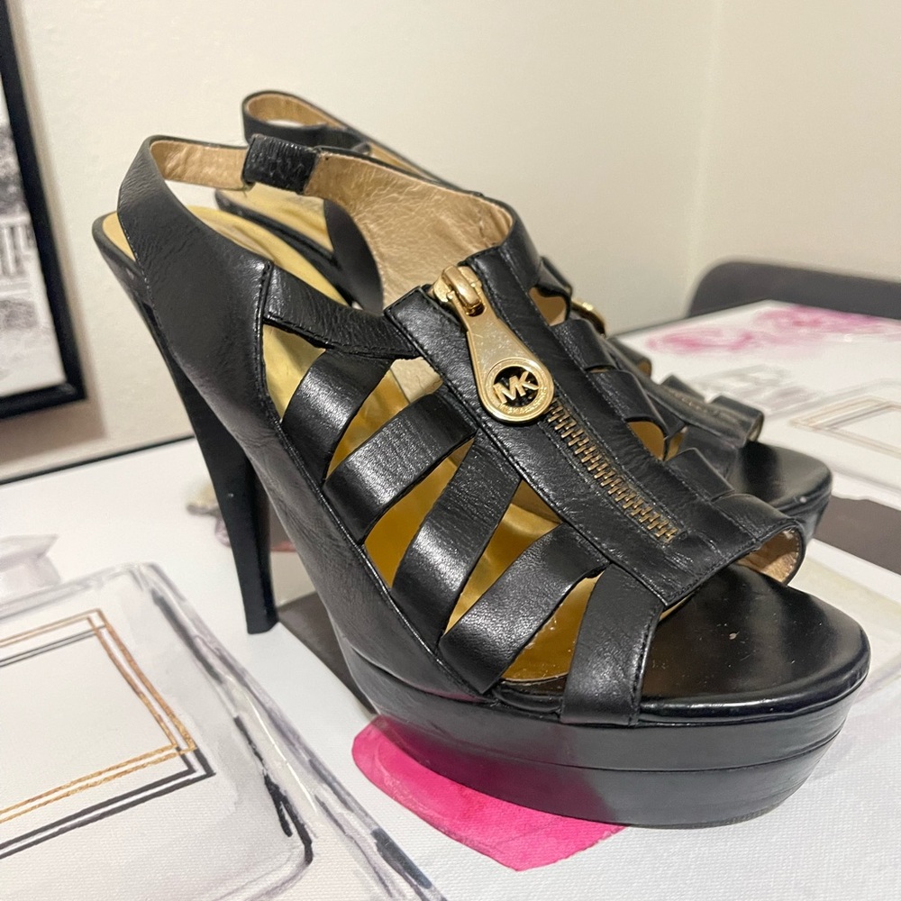 Michael Kors Black strappy platform sandals, sz 8